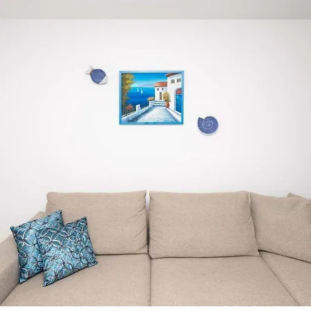 Stella's Little Island Gem Apartment